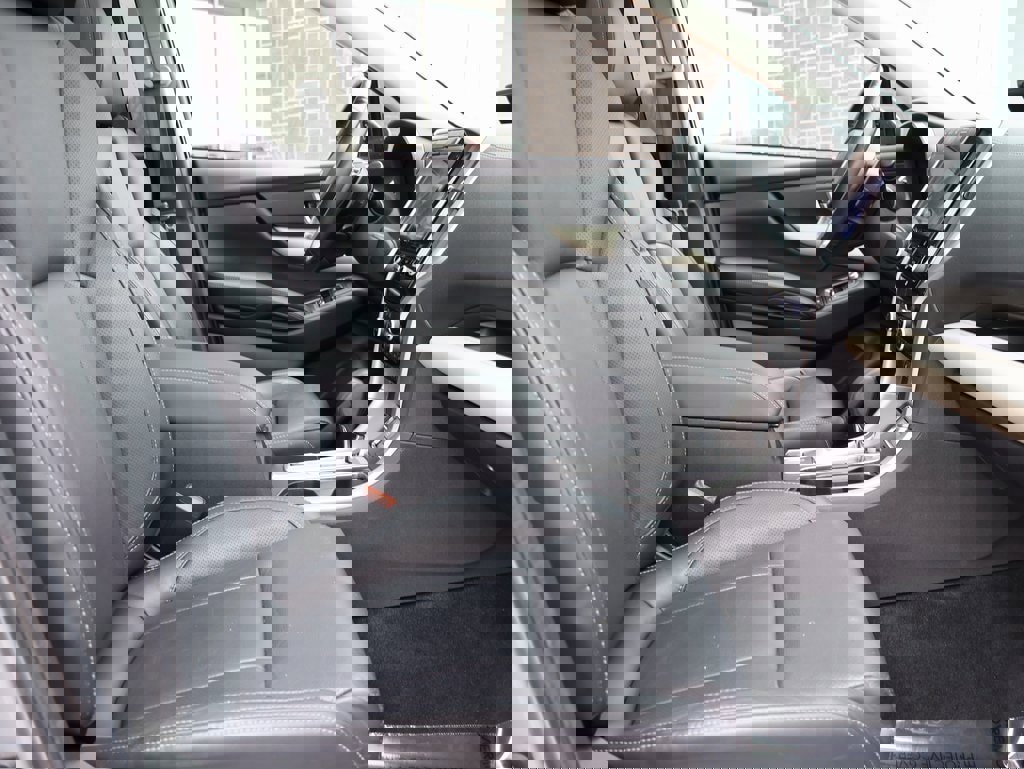 Used 2022 Subaru Ascent Limited w/ Technology Package image 10