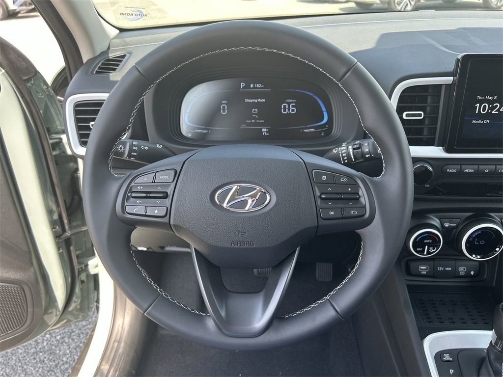 New 2025 Hyundai Venue Limited image 28