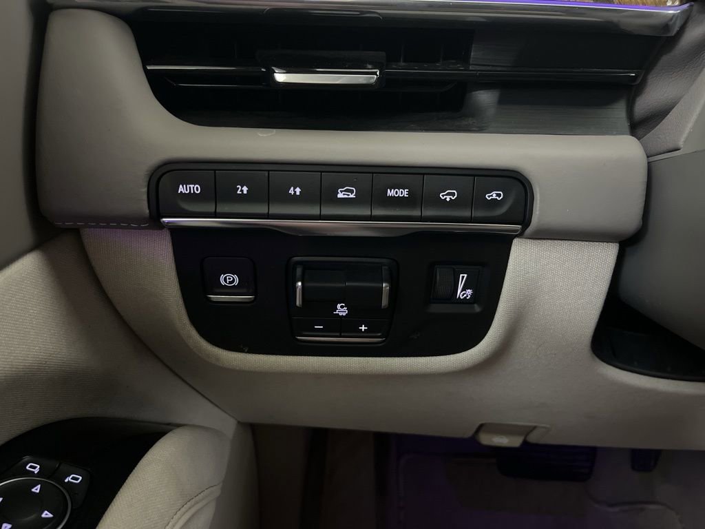Used 2021 Cadillac Escalade Premium Luxury Platinum AWD/4WD image 64