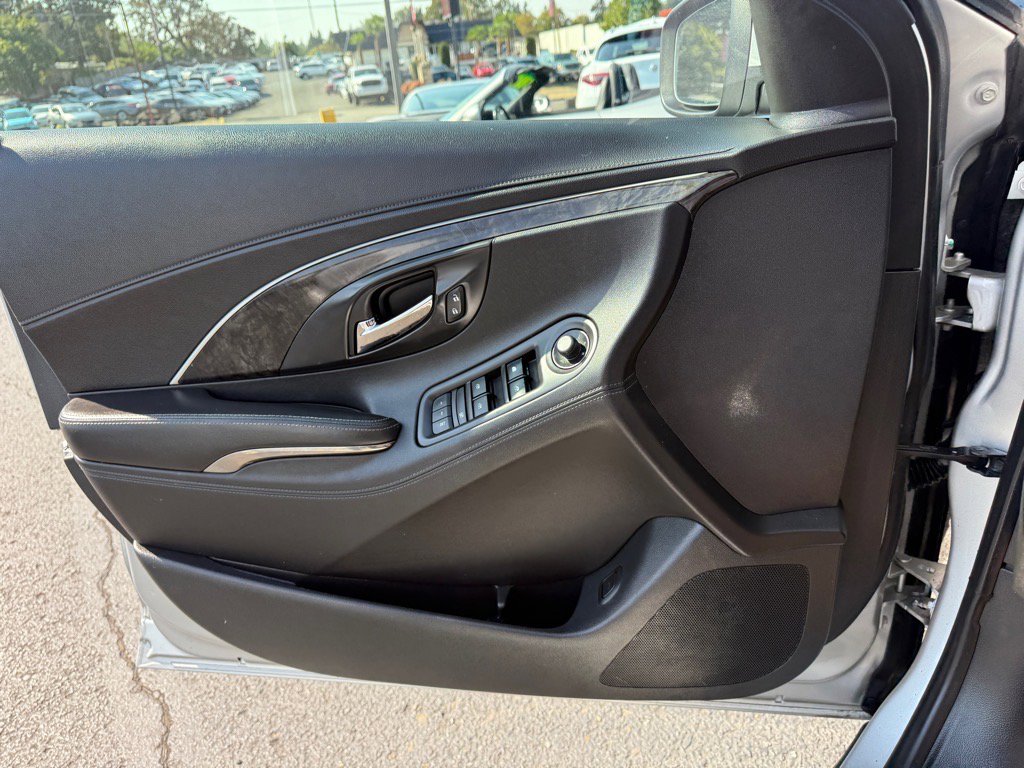 Used 2015 Buick LaCrosse Leather FWD image 21