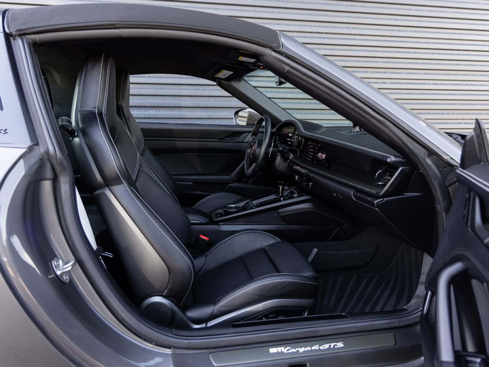 Certified 2024 Porsche 911 Targa 4 GTS AWD/4WD image 30