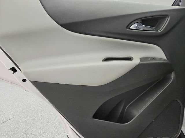 Used 2023 Chevrolet Equinox LS FWD image 24