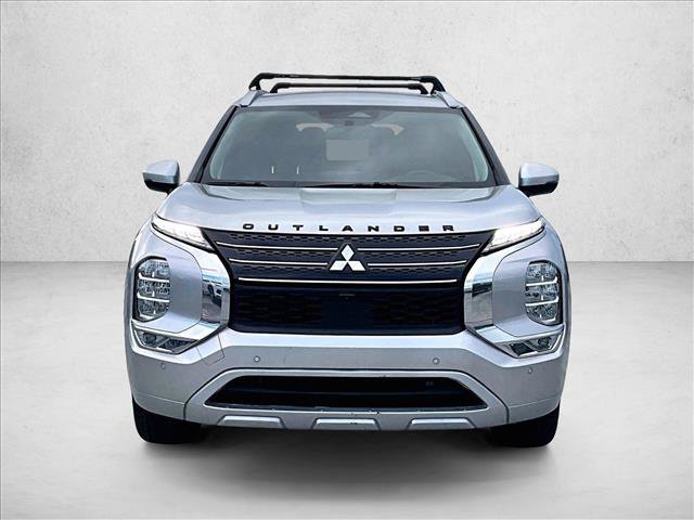 Used 2023 Mitsubishi Outlander SEL FWD image 3