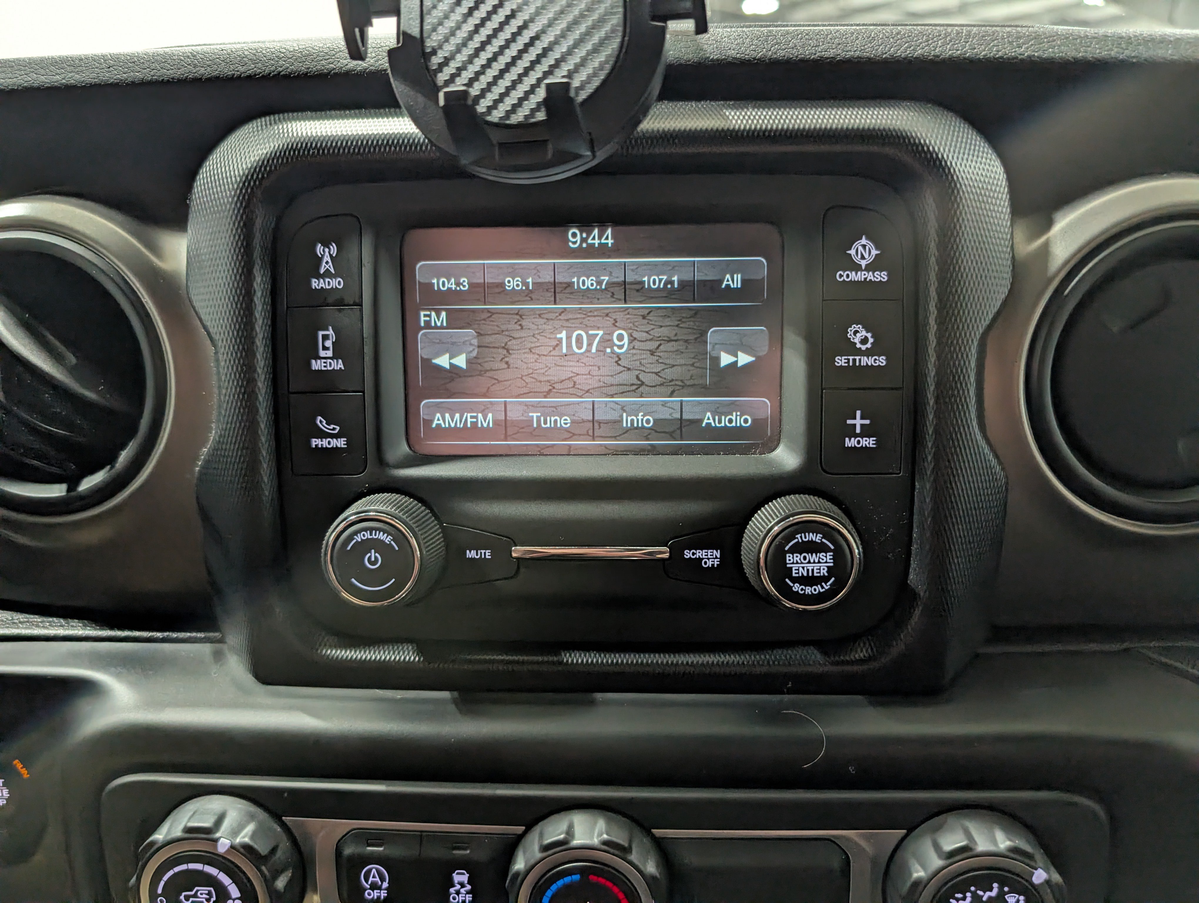 Used 2019 Jeep Wrangler Sport AWD/4WD image 21