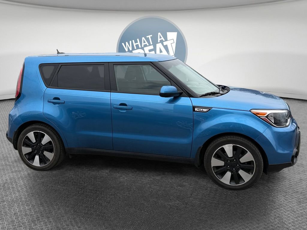 Used 2016 Kia Soul + w/ Designer's Package image 2