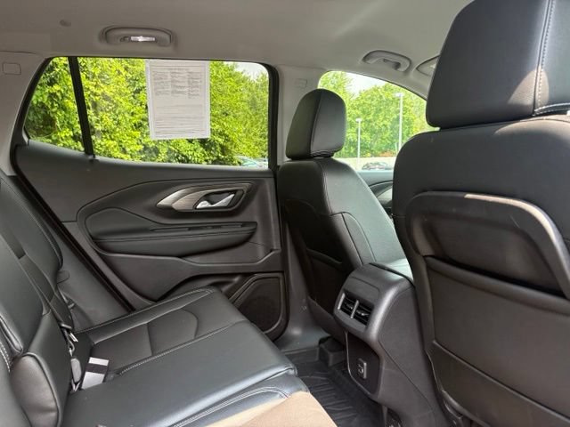 Certified 2024 GMC Terrain SLT w/ Infotainment Package II AWD/4WD image 19