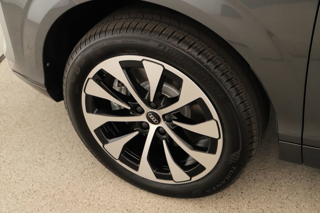 New 2026 Audi Q3 quattro 2.0T AWD/4WD image 29