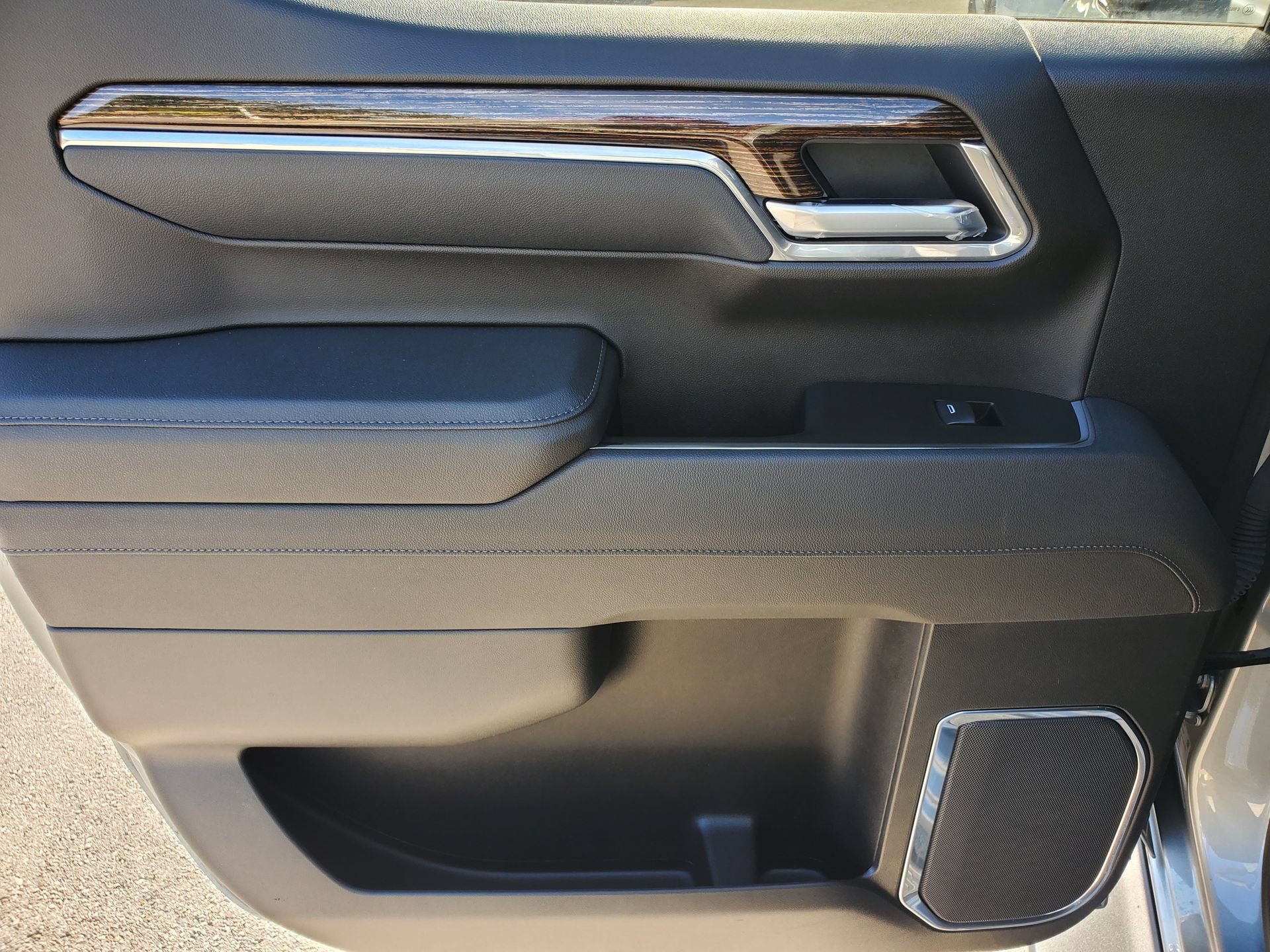 Used 2026 GMC Sierra 1500 Elevation AWD/4WD image 9
