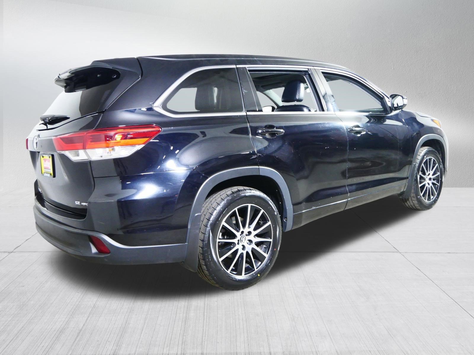 Used 2018 Toyota Highlander SE AWD/4WD image 7