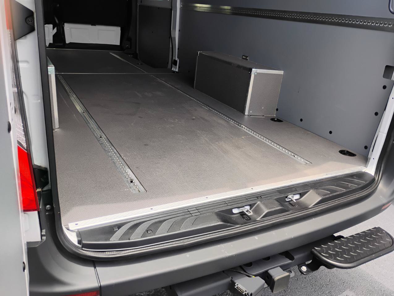 Used 2025 Mercedes-Benz Sprinter 2500 image 72