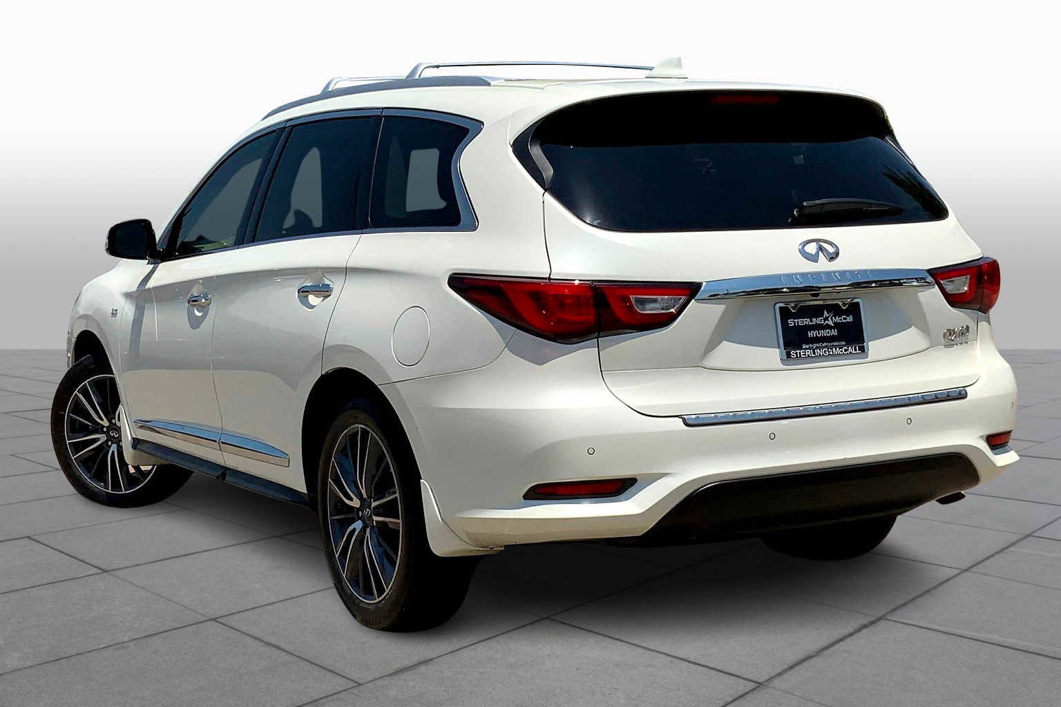 Used 2016 INFINITI QX60 Luxe w/ Deluxe Technology Package AWD/4WD image 12