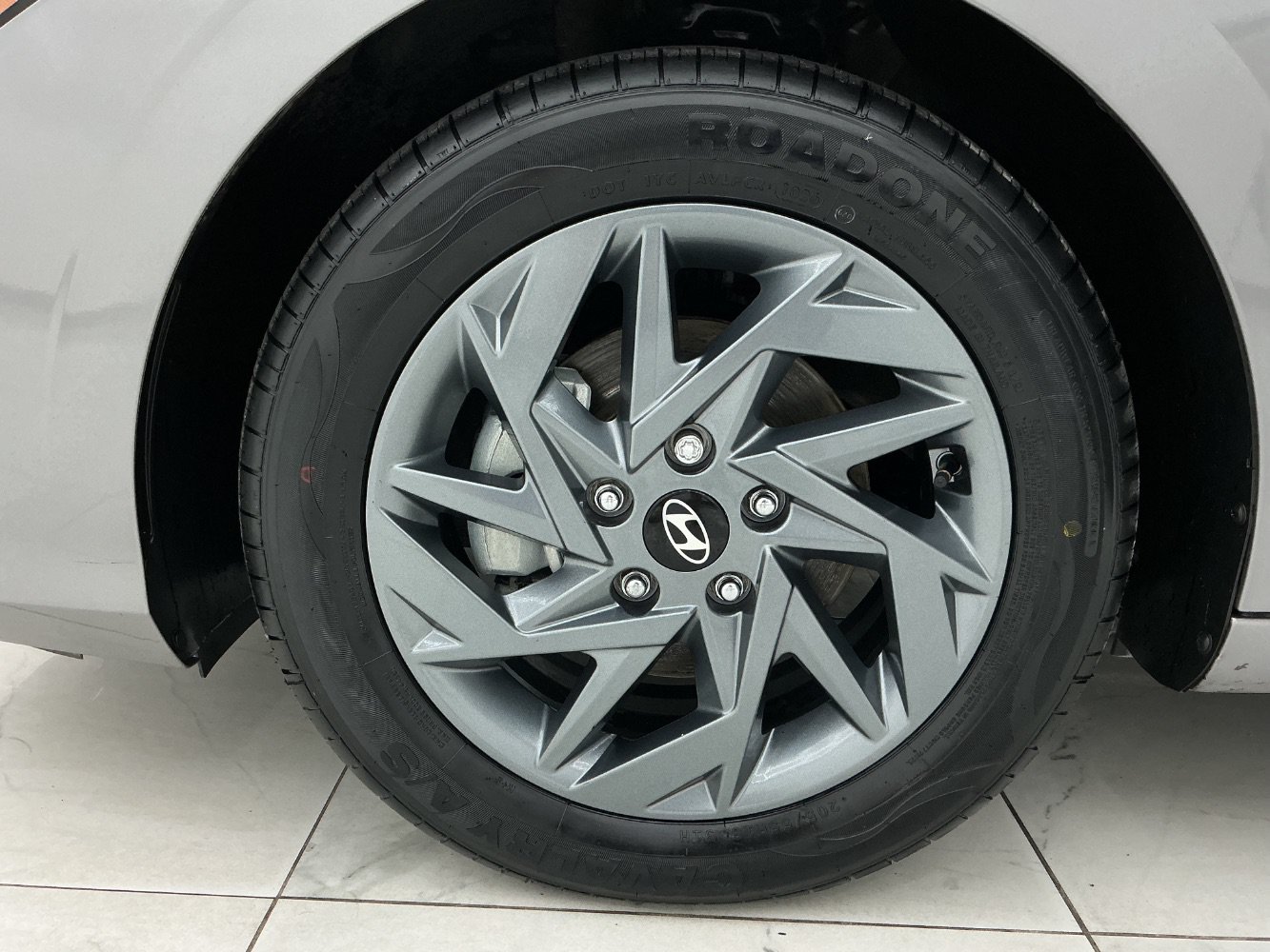 Used 2024 Hyundai Elantra Blue FWD image 45