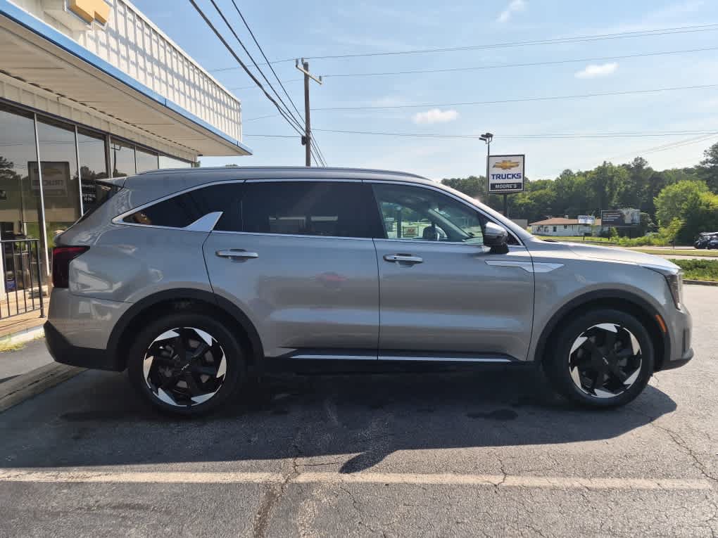 Used 2025 Kia Sorento EX AWD/4WD image 8
