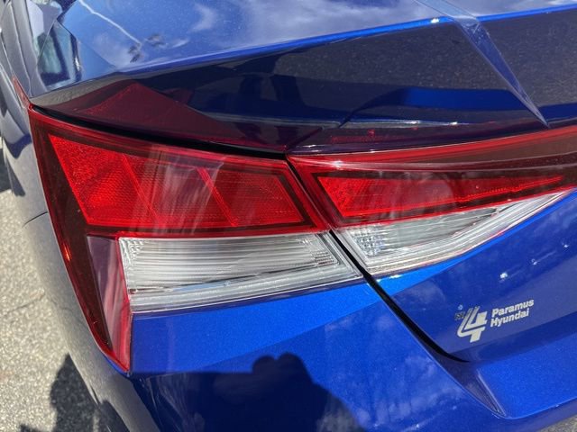 Used 2023 Hyundai Elantra SEL w/ Cargo Package image 32