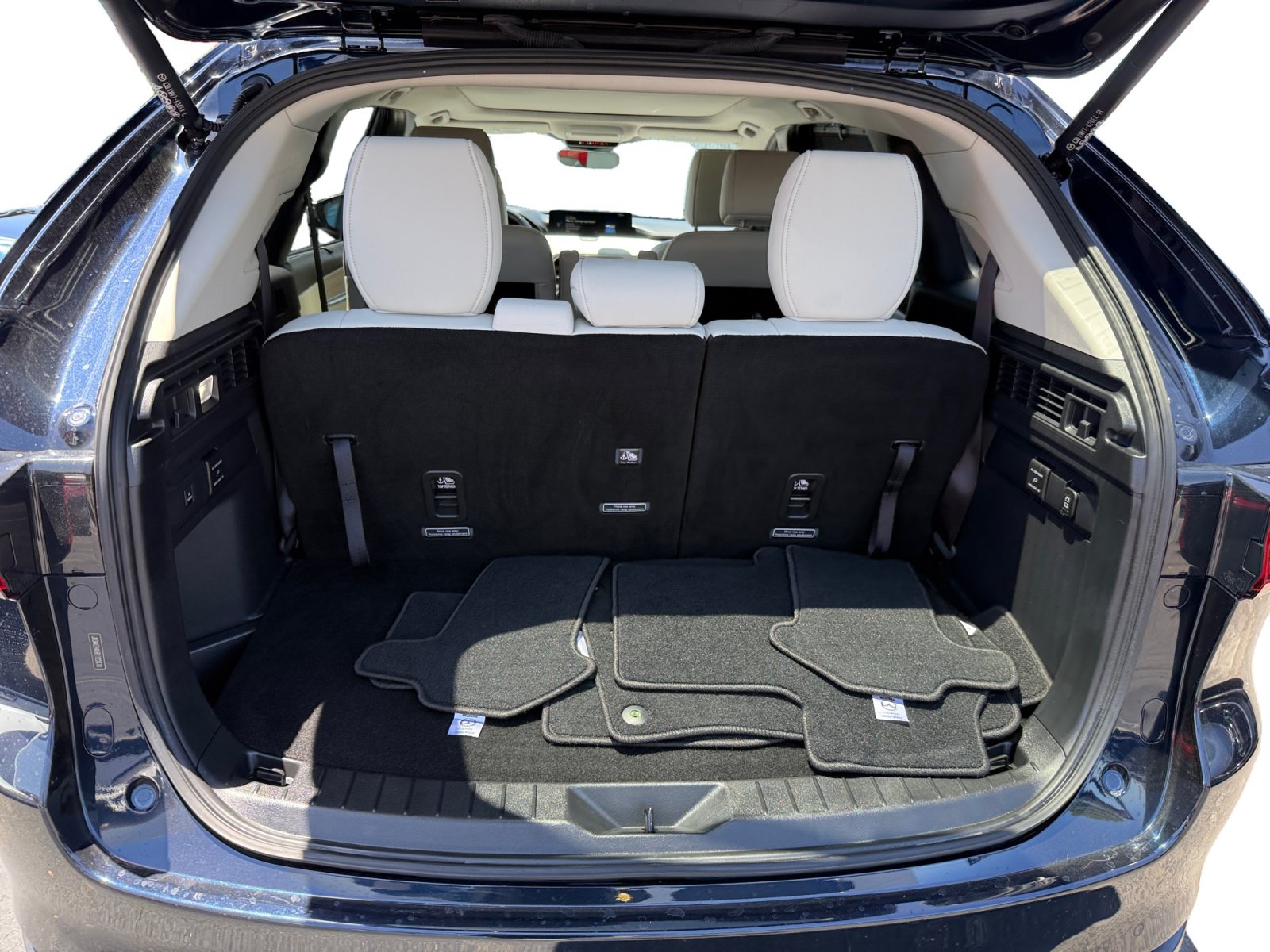 Certified 2024 MAZDA CX-90 Plug-In Hybrid w/ Premium Plus AWD/4WD image 17