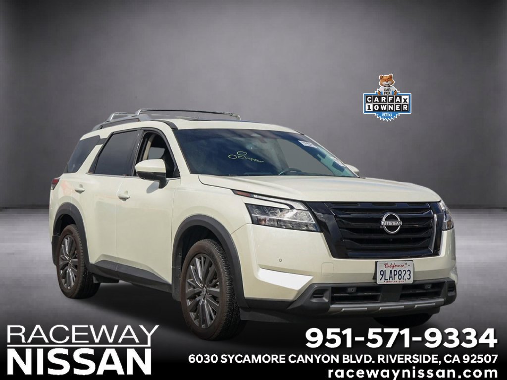 Used 2024 Nissan Pathfinder SL w/ SL Premium Package FWD image 1