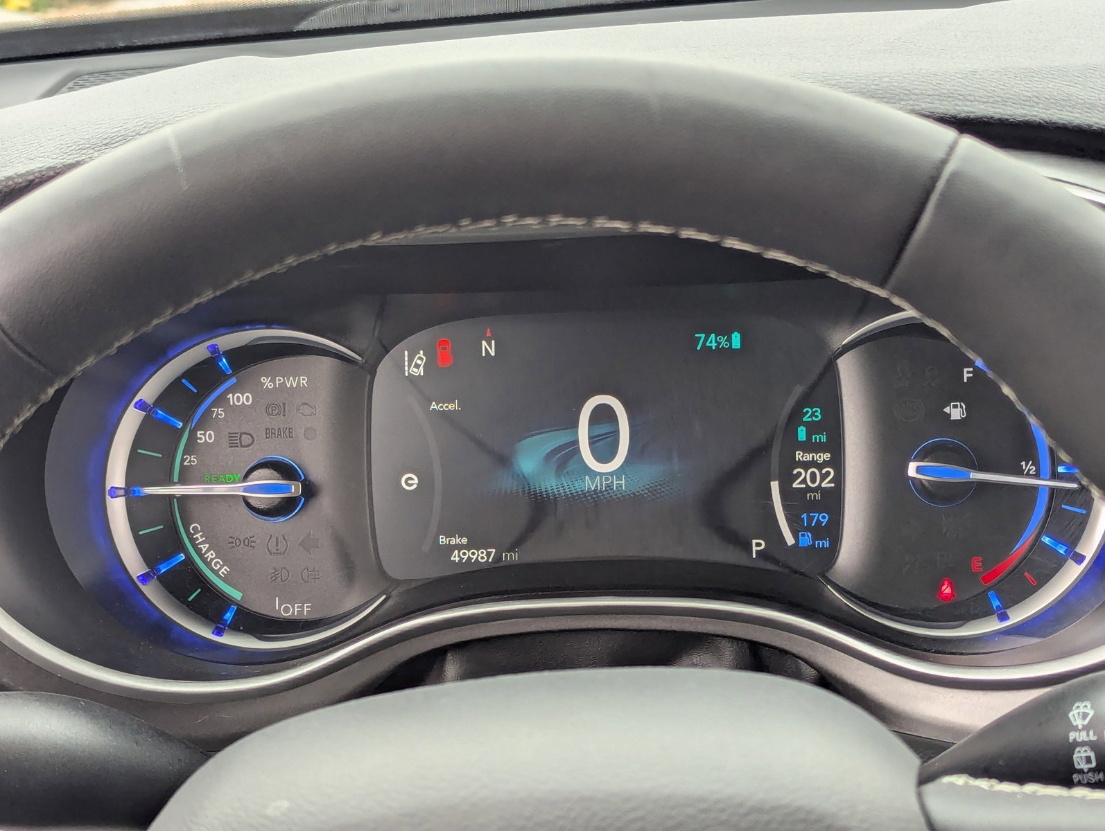 Used 2024 Chrysler Pacifica Select image 25