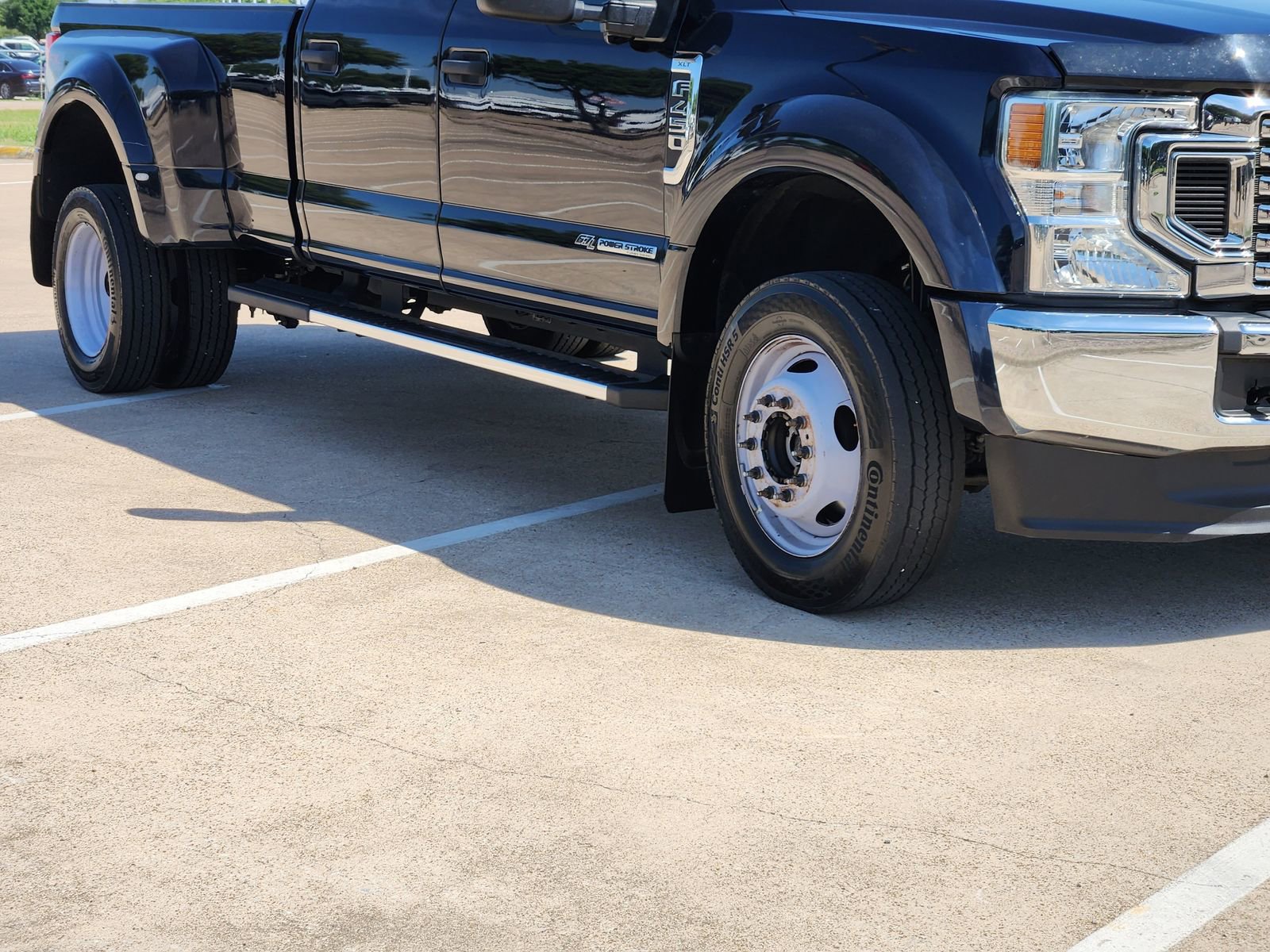 Used 2022 Ford F450 XLT w/ FX4 Off-Road Package AWD/4WD image 8
