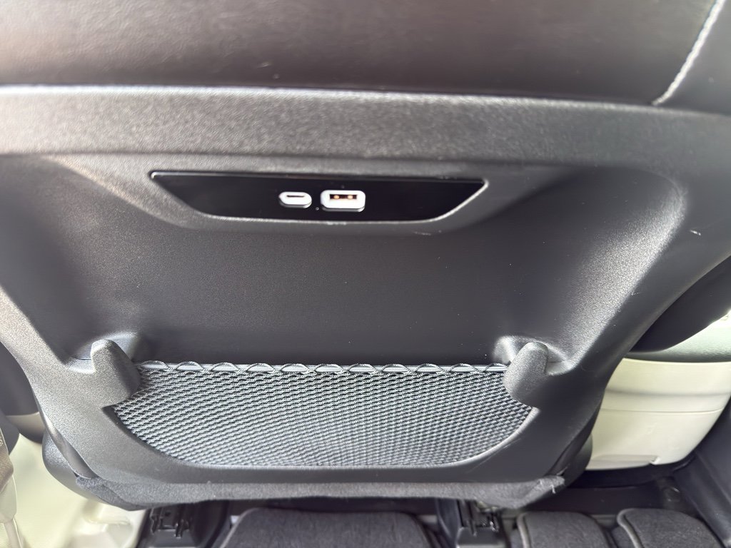 Used 2024 Chrysler Pacifica Limited image 31