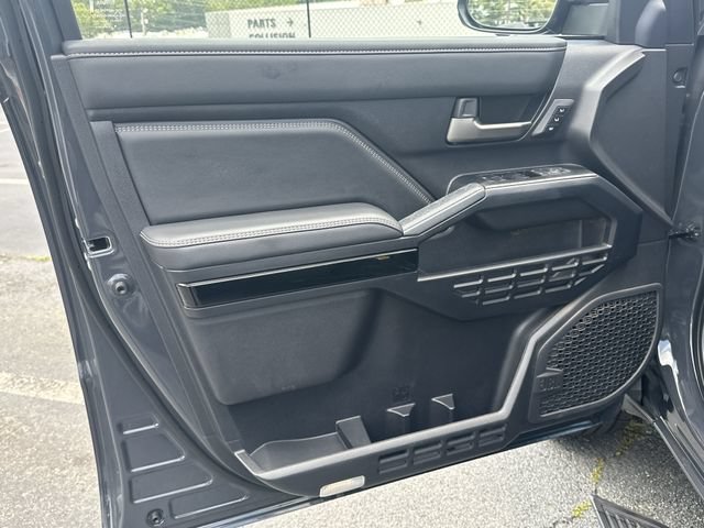 Certified 2025 Toyota 4Runner Limited AWD/4WD image 7