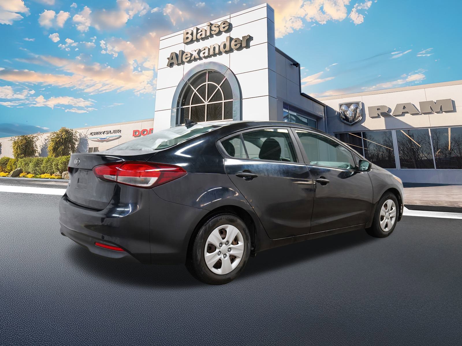 Used 2017 Kia Forte LX video 3