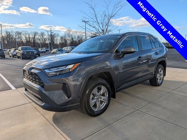 Used 2022 Toyota RAV4 XLE image 3