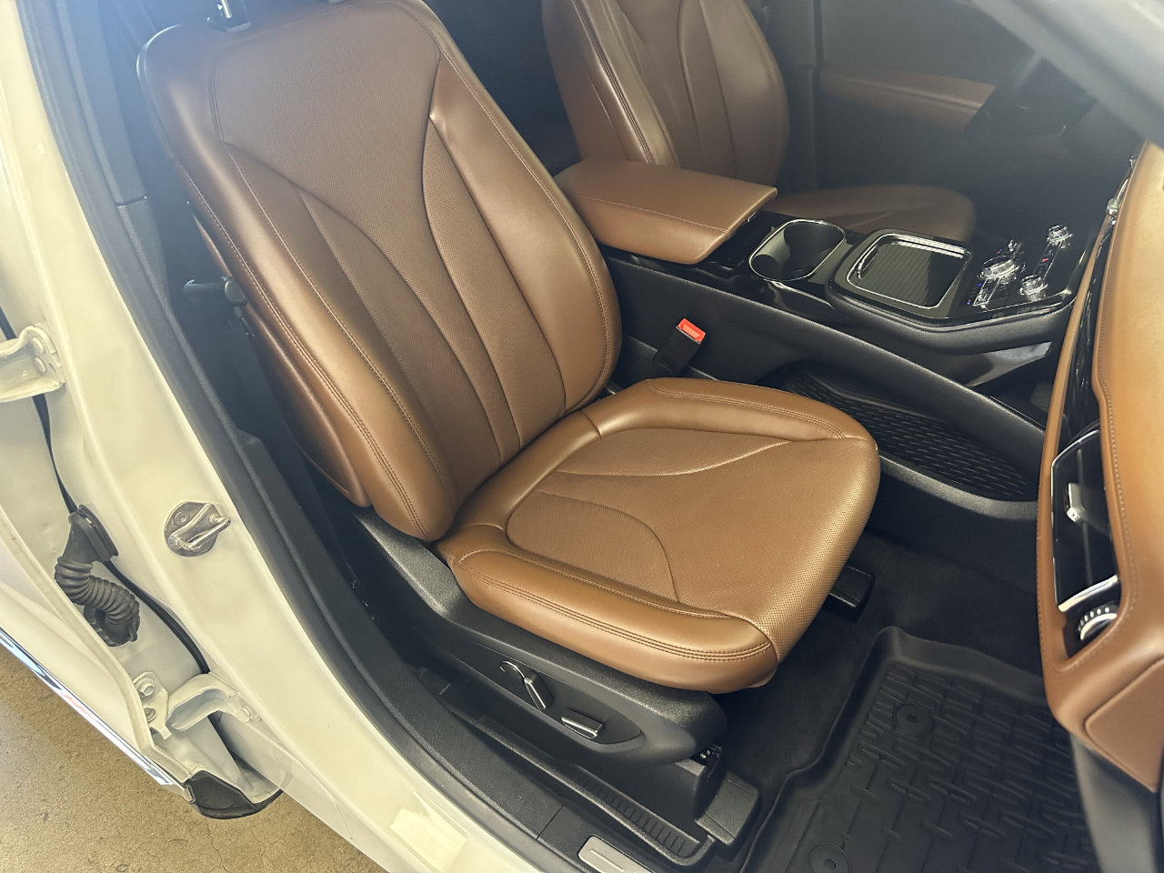 Used 2023 Lincoln Nautilus Reserve w/ Equipment Group 202A image 73