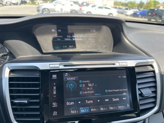 Used 2017 Honda Accord EX image 13