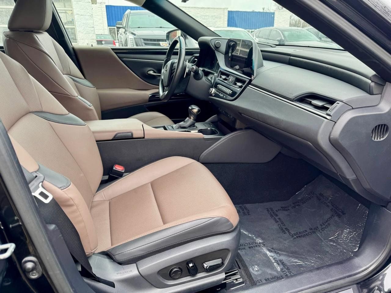 Used 2023 Lexus ES 350 w/ Premium Package image 8