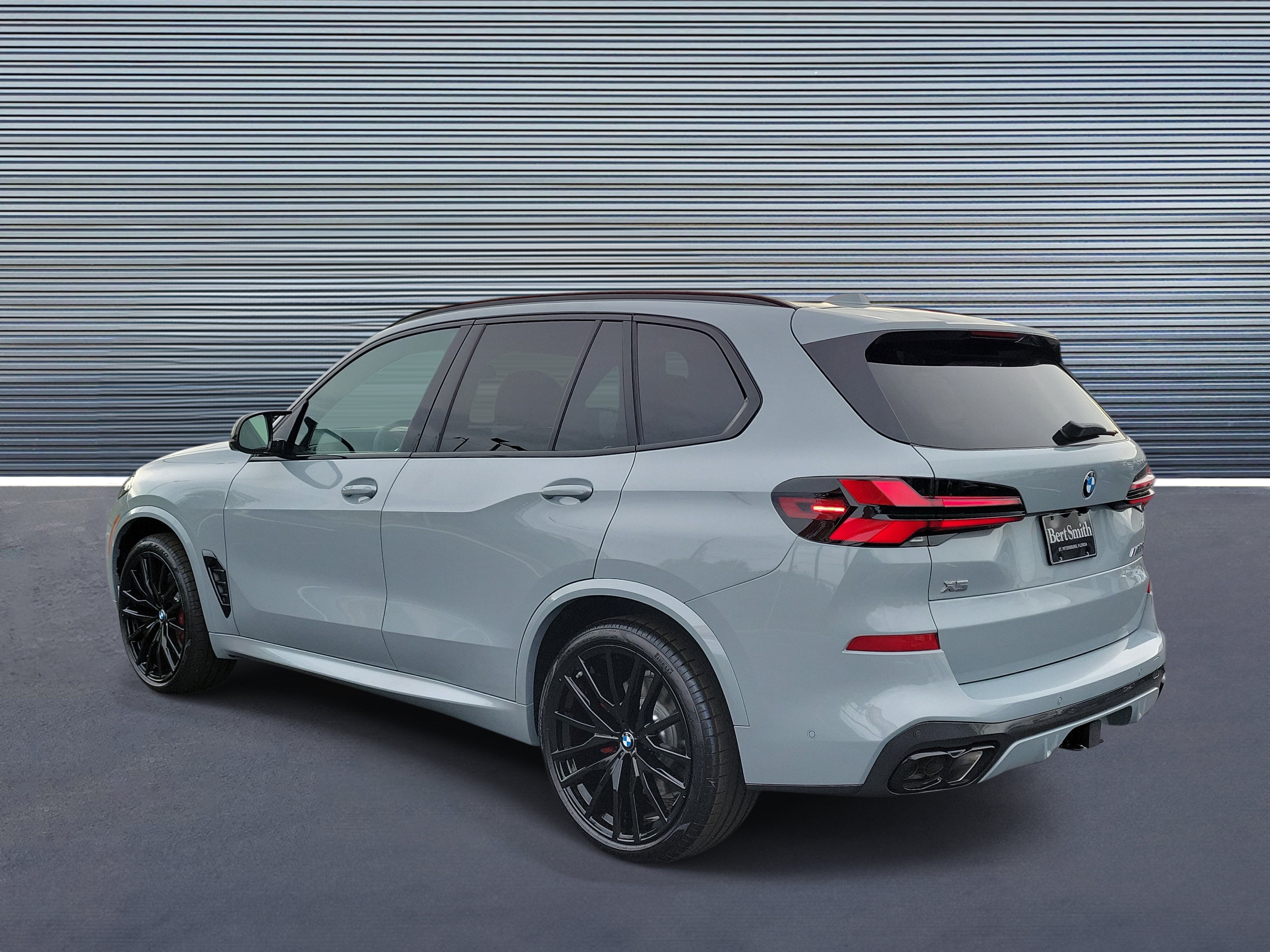 New 2026 BMW X5 M60i AWD/4WD image 4