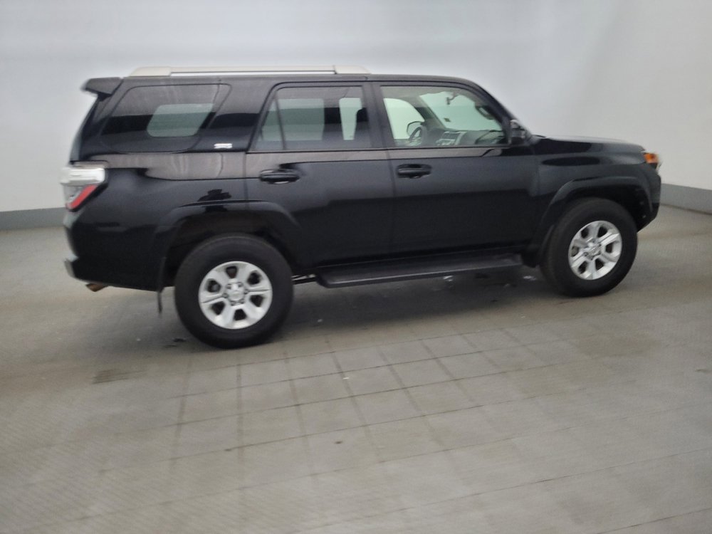 Used 2016 Toyota 4Runner SR5 AWD/4WD image 10
