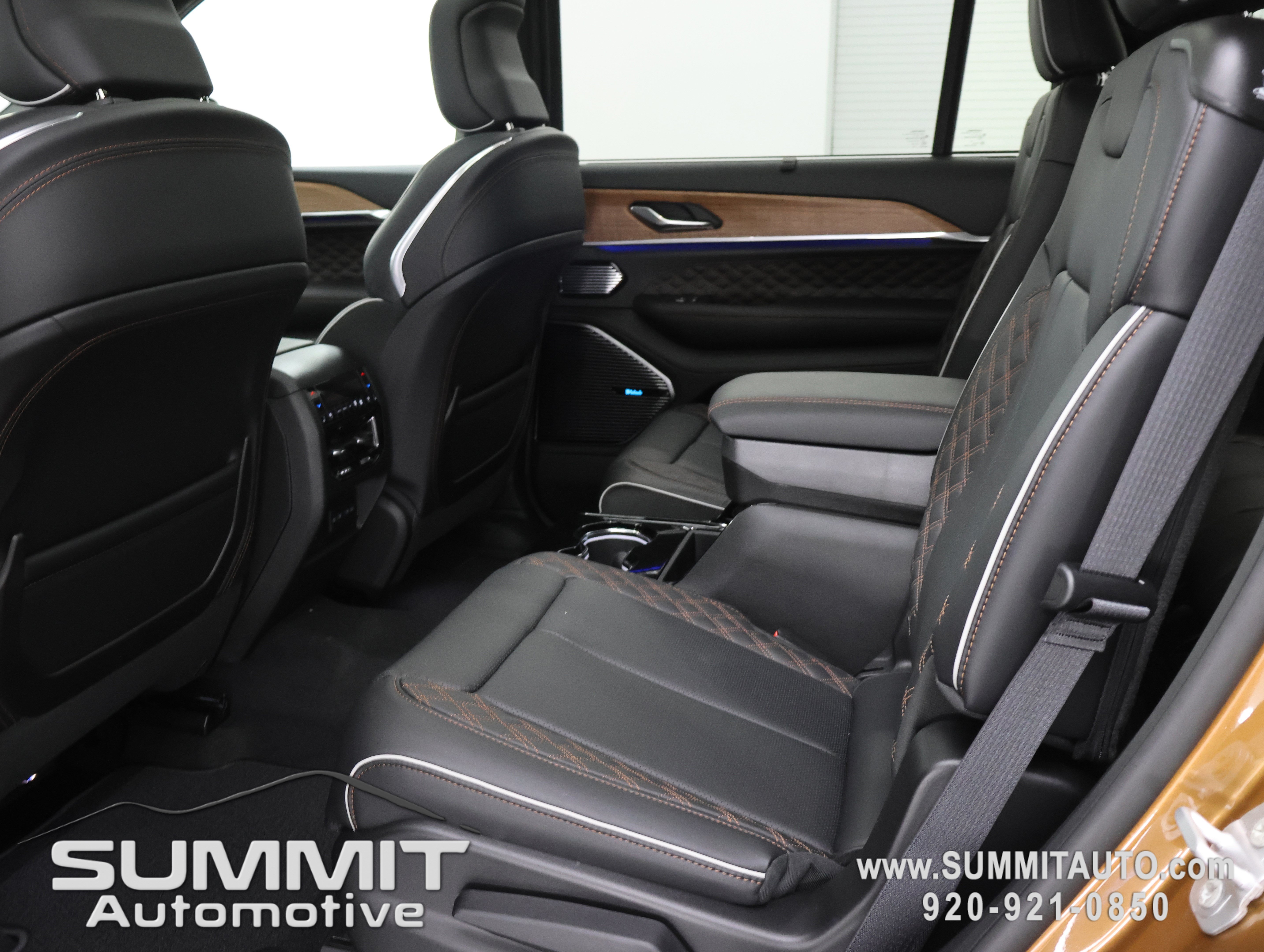 New 2026 Jeep Grand Cherokee L Summit w/ Obsidian Package AWD/4WD image 40