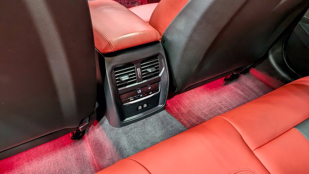 Used 2023 BMW M3 w/ M Carbon Exterior Package RWD image 66