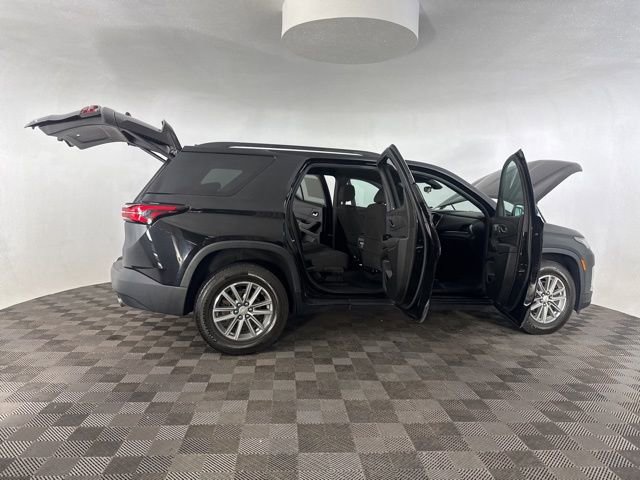 Used 2023 Chevrolet Traverse LT image 14