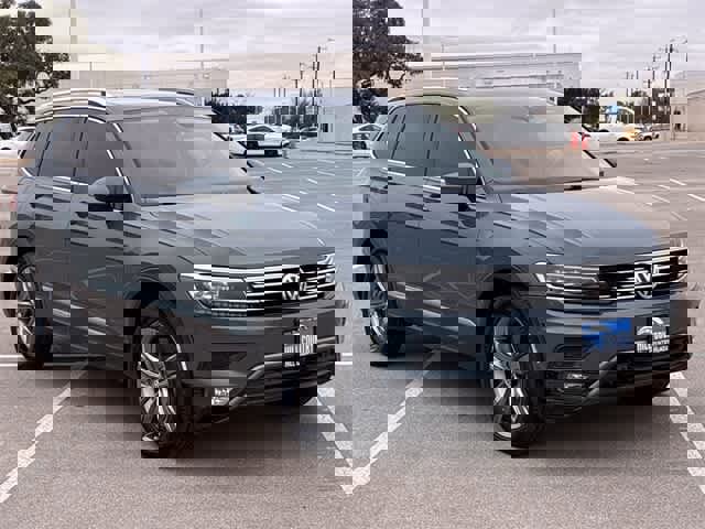 Used 2019 Volkswagen Tiguan SEL Premium image 8