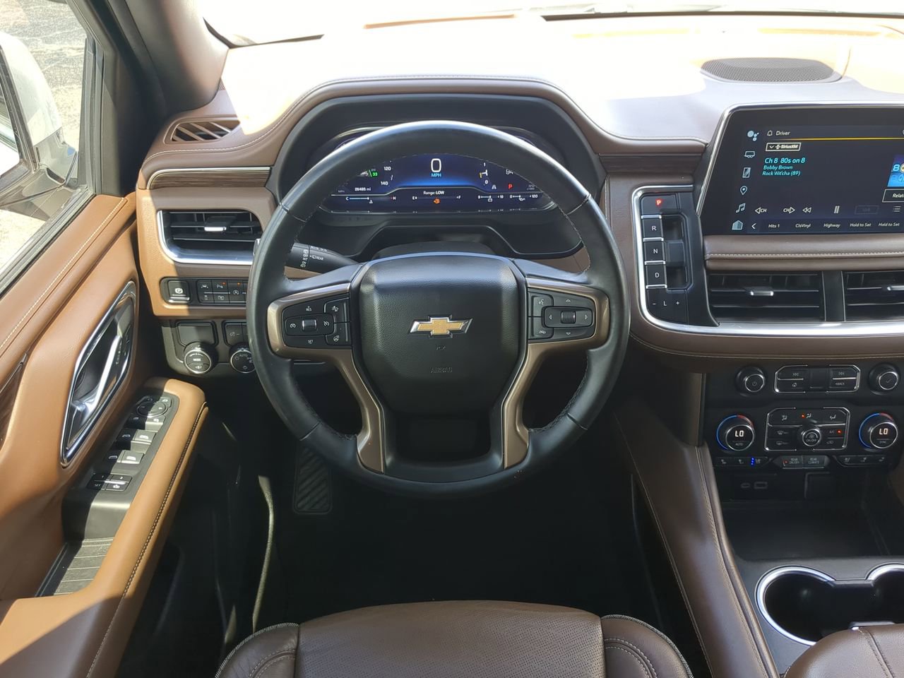 Used 2024 Chevrolet Suburban High Country image 16