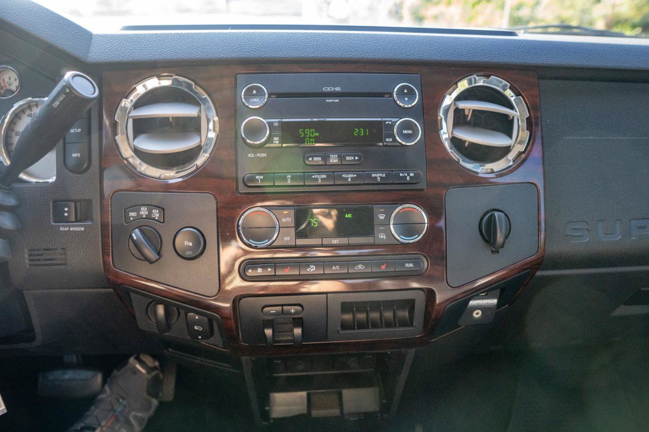 Used 2009 Ford F250 4x4 Crew Cab Super Duty image 17