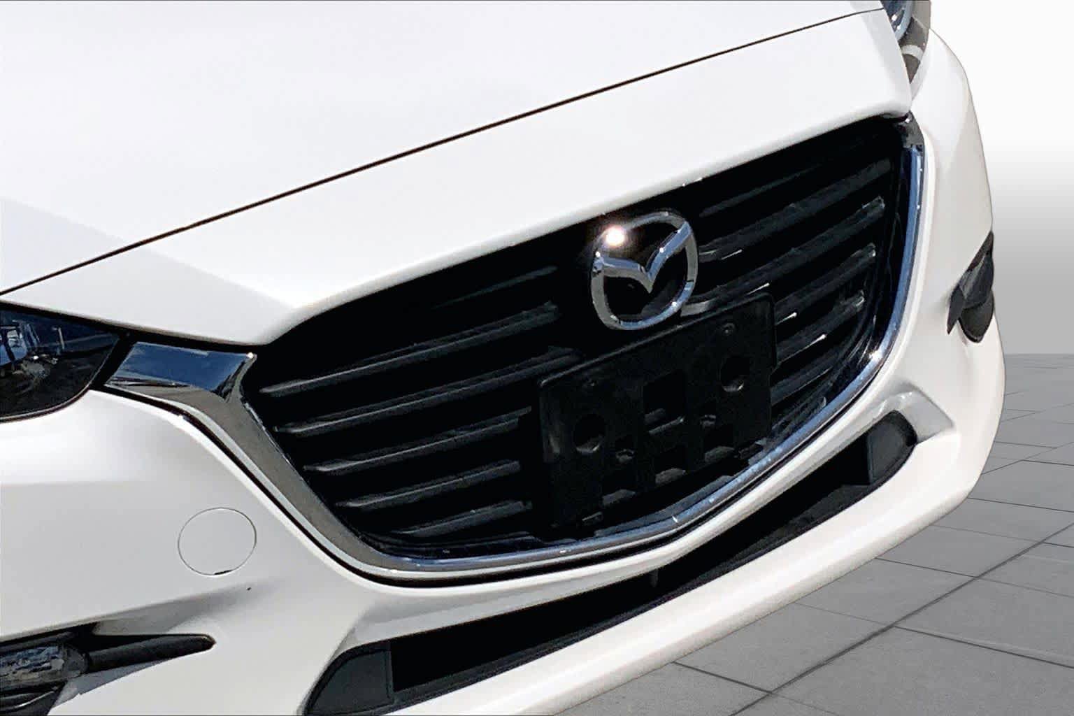 Used 2018 MAZDA MAZDA3 Touring FWD image 26