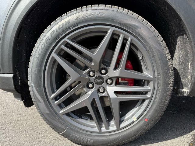 Used 2026 Ford Explorer ST-Line w/ ST-Line Street Pack AWD/4WD image 9