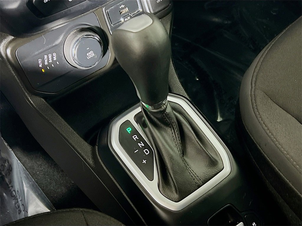 Used 2020 Jeep Renegade Altitude w/ UConnect 8.4 Nav Group image 16