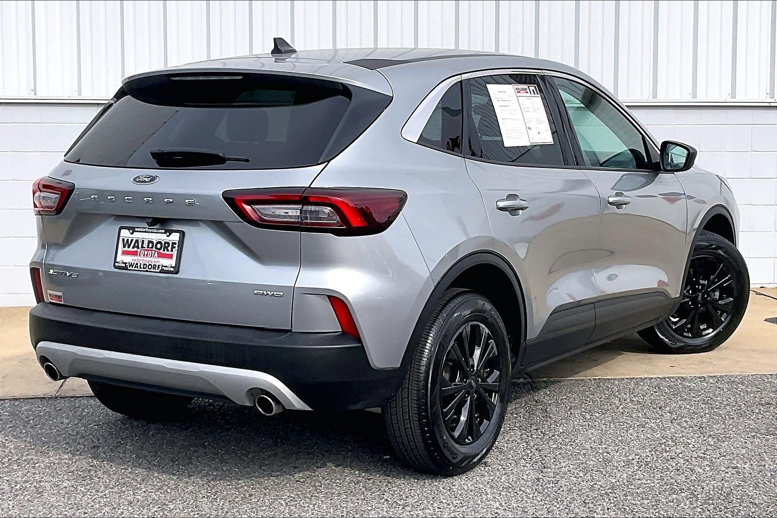 Used 2024 Ford Escape Active AWD/4WD image 17