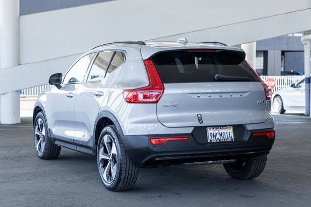 New 2025 Volvo XC40 B5 Plus image 23