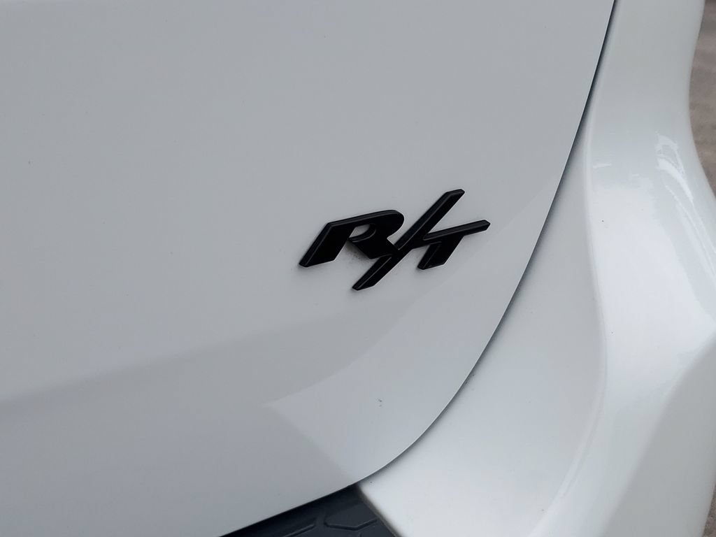 Used 2018 Dodge Durango R/T w/ Blacktop Package AWD/4WD image 37