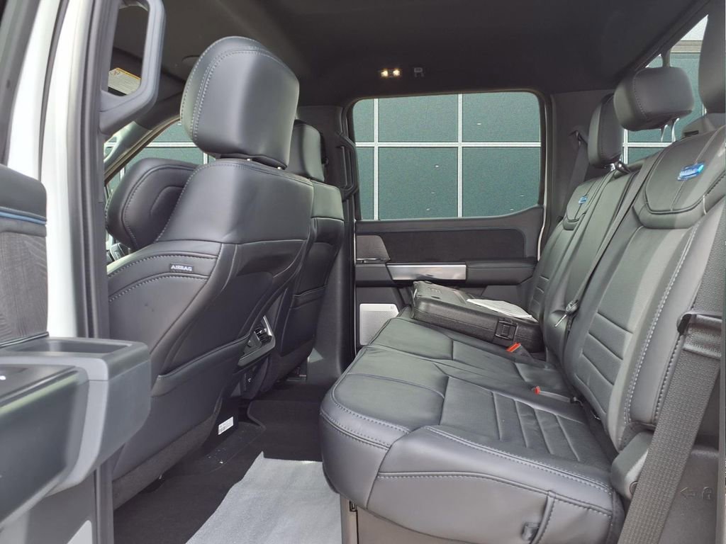 New 2025 Ford F450 Platinum image 21