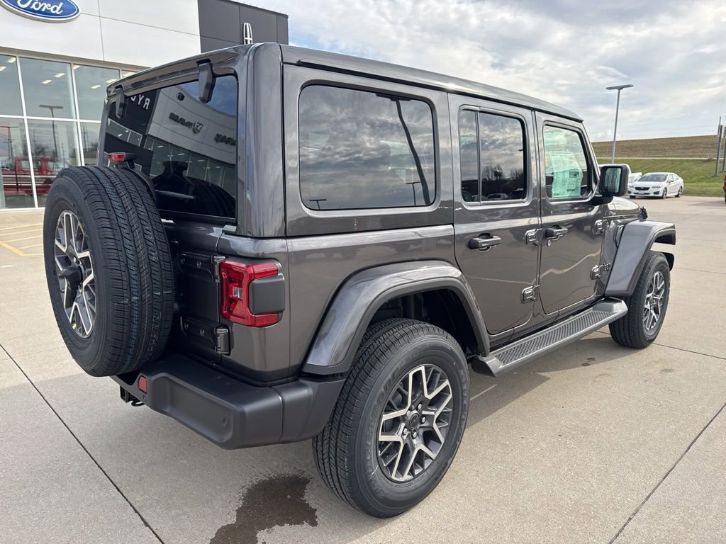 New 2026 Jeep Wrangler Unlimited Sahara AWD/4WD image 29