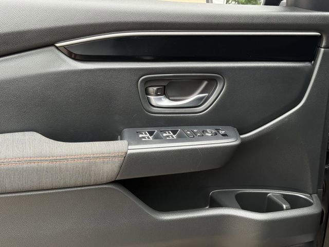 Used 2025 Honda Pilot Sport image 26