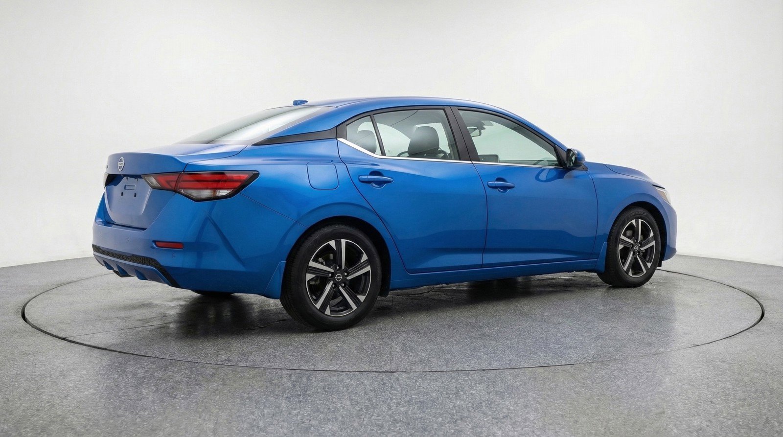 Used 2025 Nissan Sentra SV image 7