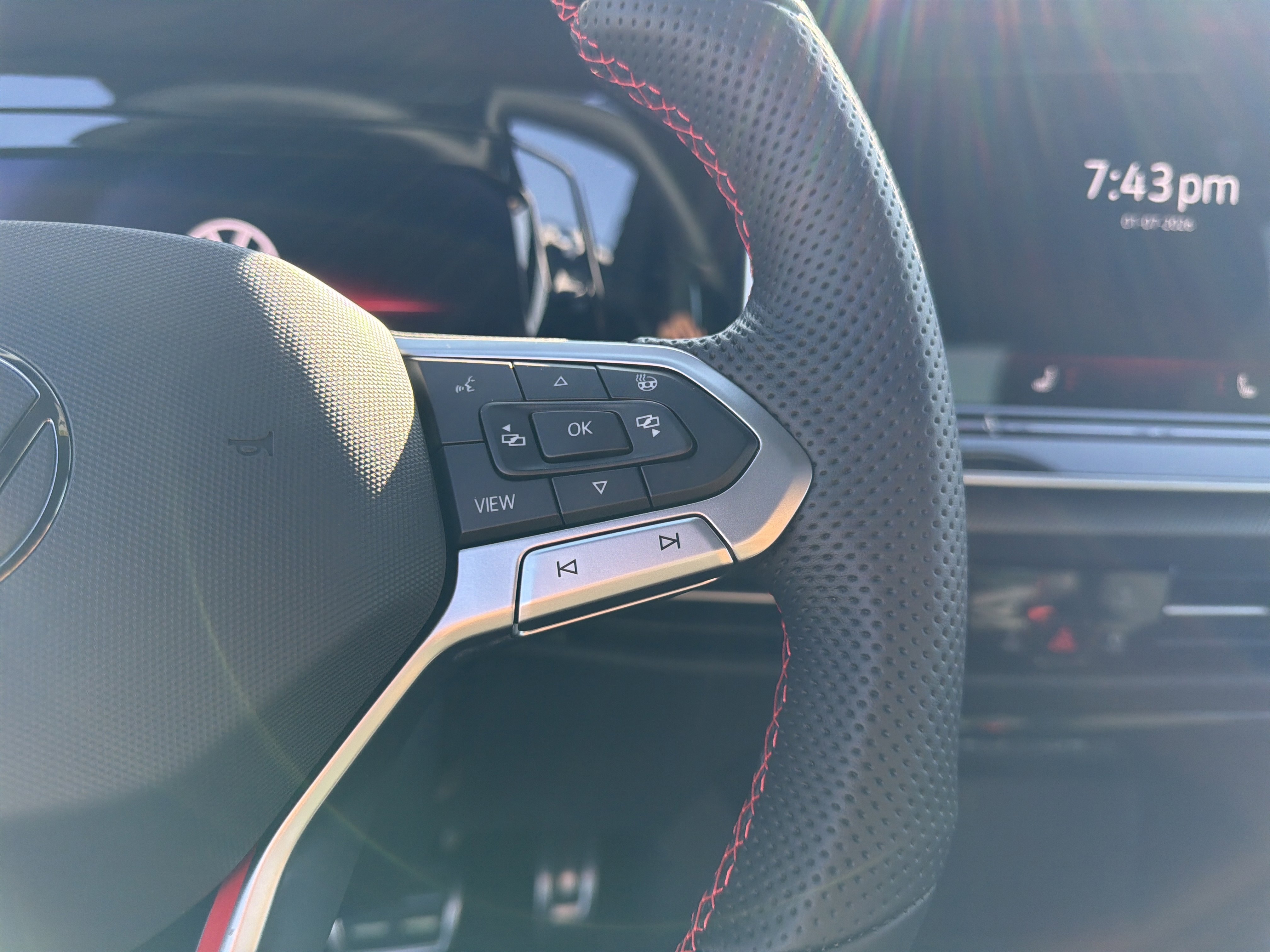 New 2026 Volkswagen GTI SE FWD image 17