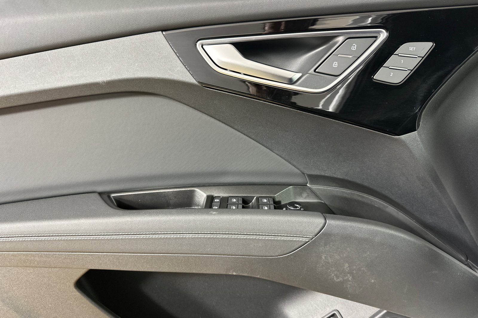 Used 2024 Audi Q4 e-tron Prestige AWD/4WD image 10
