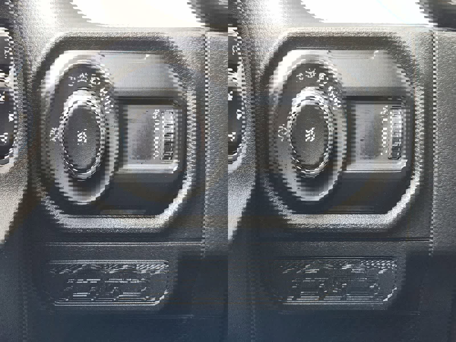 Used 2025 Jeep Wrangler Sport S image 20